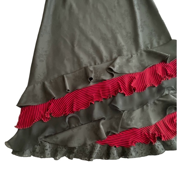 Pat Dahnke Tiered Black Floral Midi Western Skirt M Ruffle Red Trim $325 - Picture 4 of 11